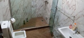 Apartamento standard | Banheiro