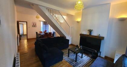 Spacious 2 Bedroom Home in Birmingham