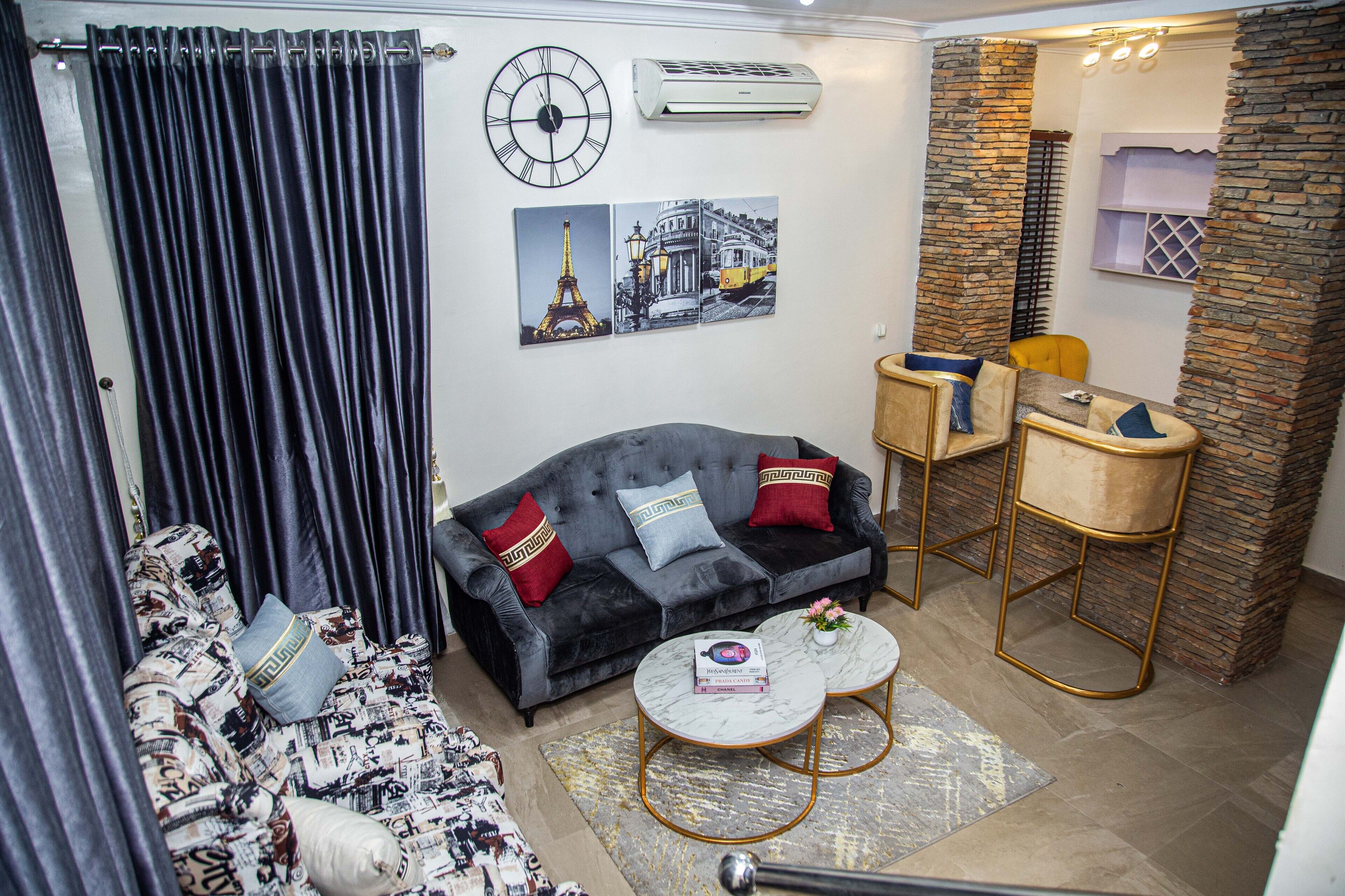 Smart TV de 55 pulgadas con canales digitales, televisión y Netflix 