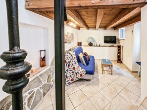 Living area - Apartment 'Il Borgo 4' with Air Conditioning (Capoliveri)