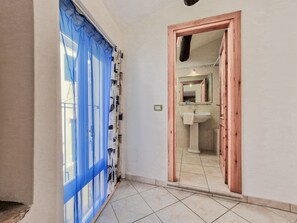 Interior - Apartment 'Il Borgo 4' with Air Conditioning (Capoliveri)