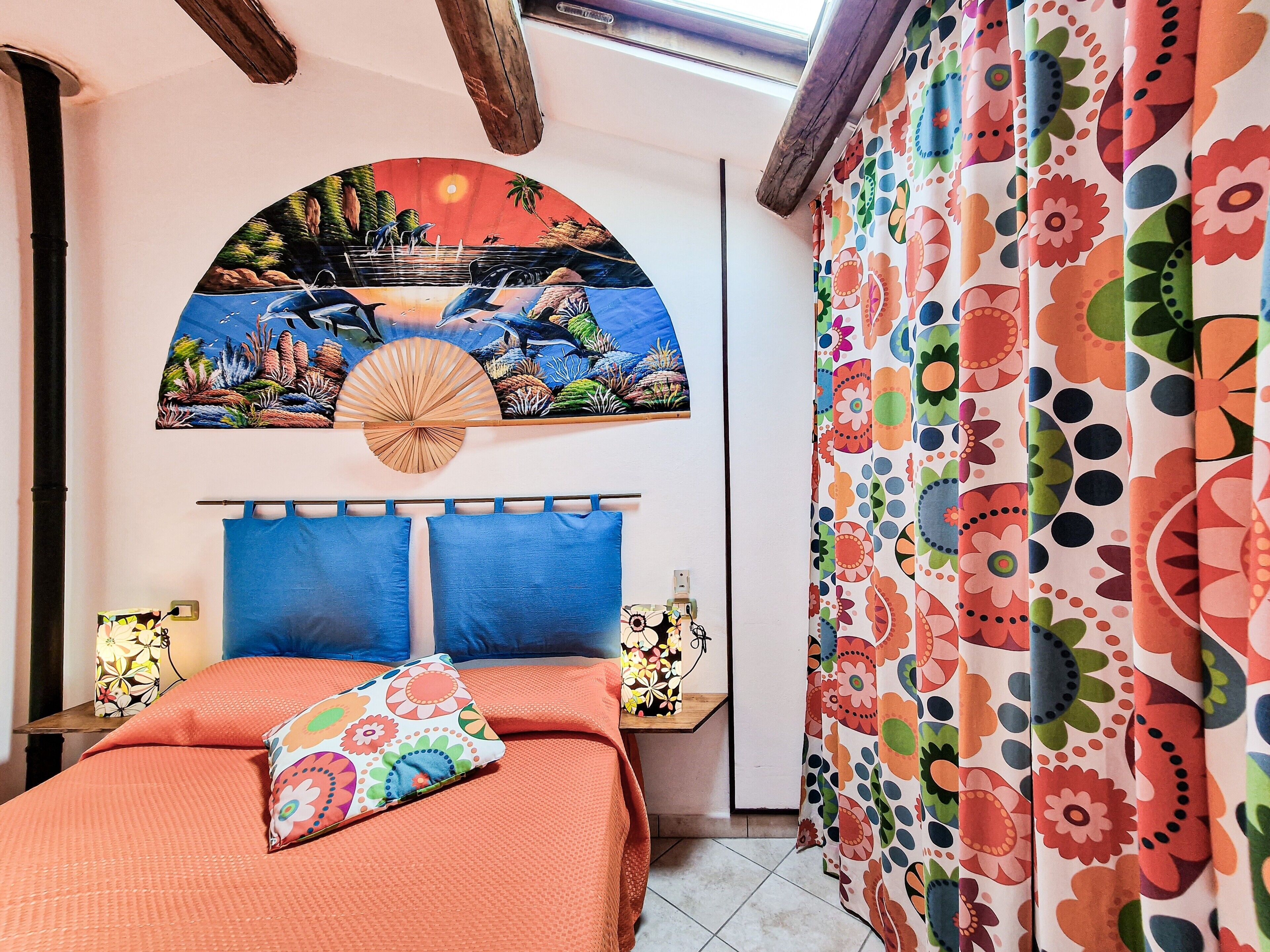 3 bedrooms, bed sheets