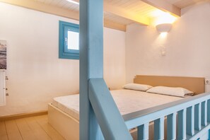 2 bedrooms, bed sheets