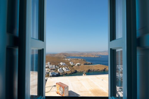 Ferienhaus 'Karai Traditional House' mit gemeinsamer Terrasse und Balkon