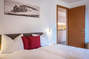 1 室のベッドルーム、WiFi (無料)、ベッドシーツ