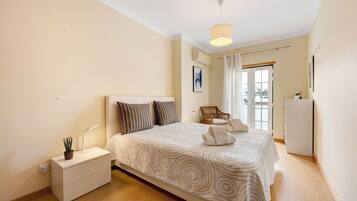 2 chambres, Wi-Fi gratuit, draps fournis