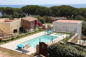 Pool - Vacation Home "Casa Della Luna" with Sea View, Private Pool & Wi-Fi (Budoni)