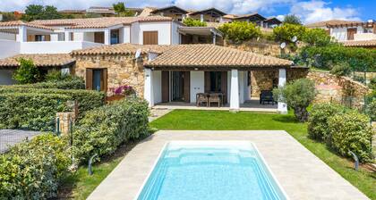 Holiday Home "Casa Della Luna" with Sea View, Private Pool and Wi-Fi