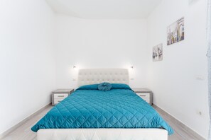 2 bedrooms, free WiFi, bed sheets - Holiday Home "Casa Della Luna" with Sea View, Private Pool and Wi-Fi (Budoni)