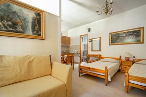 1 bedroom, iron/ironing board, free WiFi, bed sheets - Studio Apartment 'Makis Family' with Private Terrace, Wi-Fi and Air Conditioning (Kefalonia)