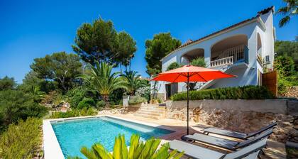 Chalet 'Casa Inés' with Private Terrace, Wi-Fi and Air Conditioning