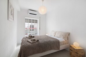 2 bedrooms, iron/ironing board, free WiFi, bed sheets - Apartment 'Tavira Light and Cozy' with Balcony, Wi-Fi and Air Conditioning (Tavira)