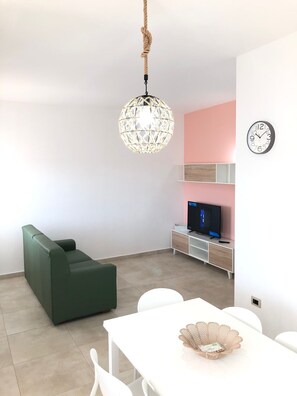 TV