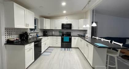 Paradise at Sunset is your ideal vacation get-away.A private pooll