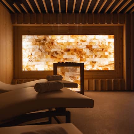 Sauna, hot tub, steam room, body treatments, Swedish massages