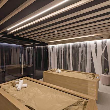 Sauna, hot tub, steam room, body treatments, Swedish massages