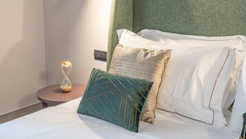 1 camera, una scrivania, Wi-Fi, lenzuola