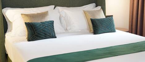 1 chambre, bureau, Internet gratuit, draps fournis