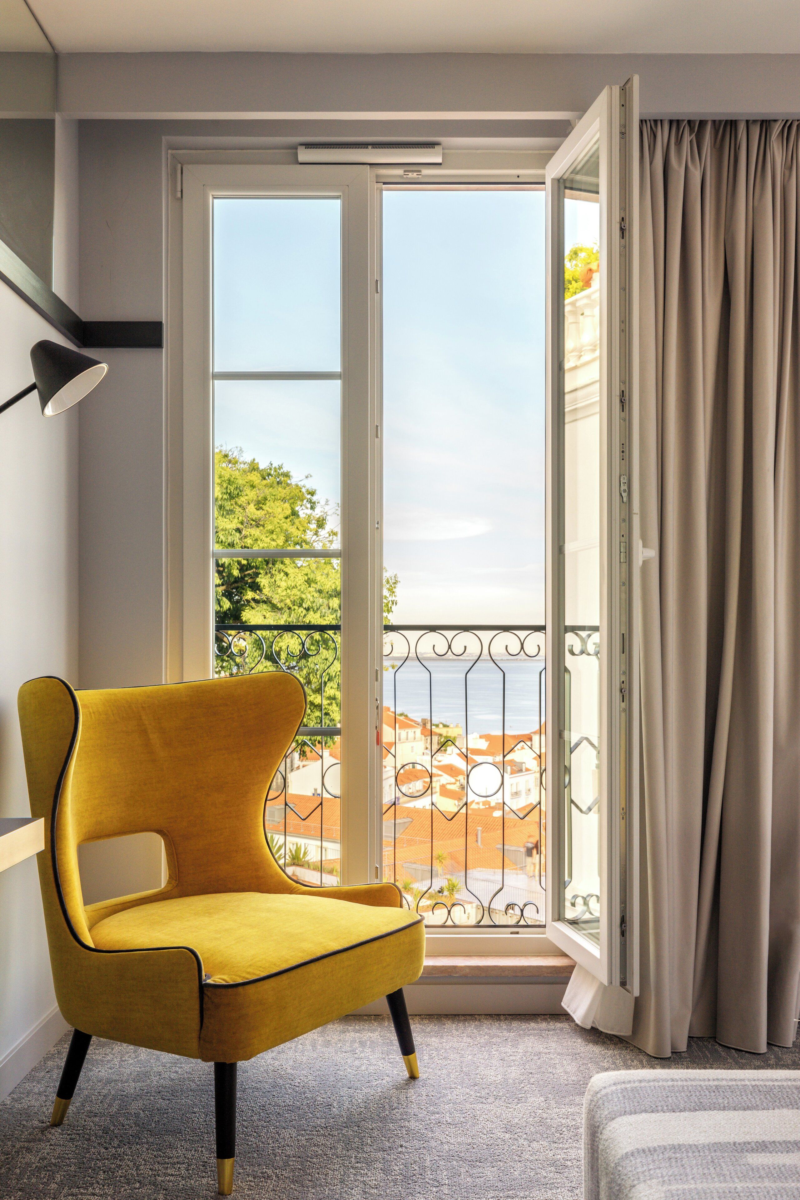 Minibar, in-room safe, laptop workspace, soundproofing