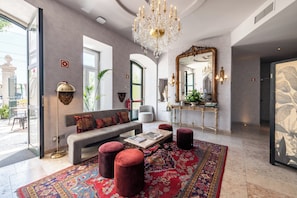 Lobby lounge - Pousada Alfama (Lisbon)