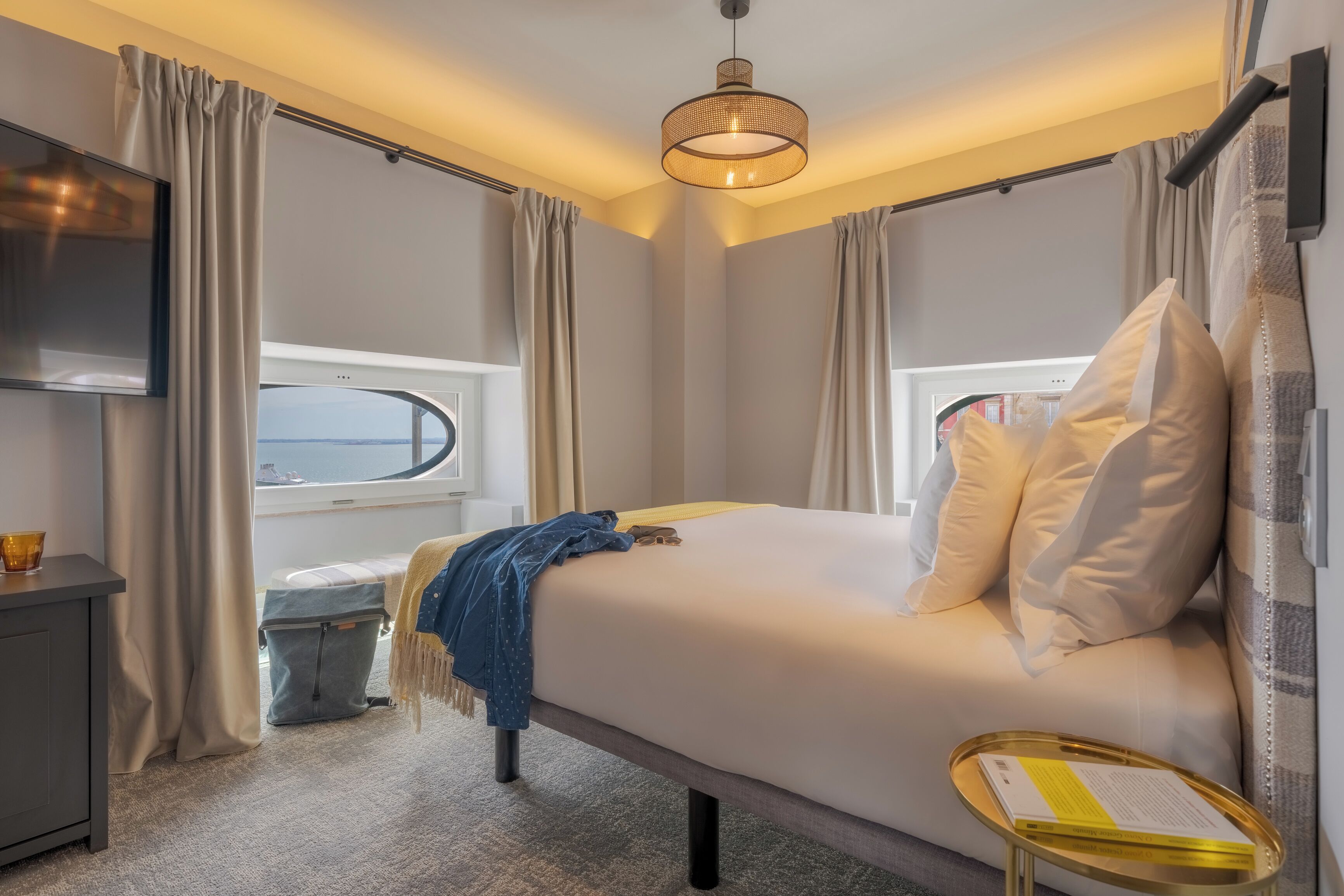 套房 | 迷你吧、房內夾萬、手提電腦工作空間、隔音