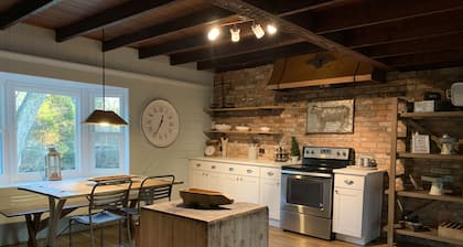 Historic Farmhouse minutes from downtown Milledgeville