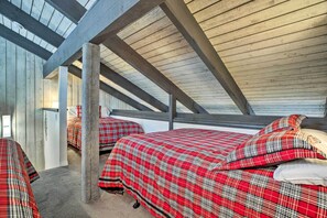 1 chambre, fer et planche à repasser, Internet gratuit, draps fournis