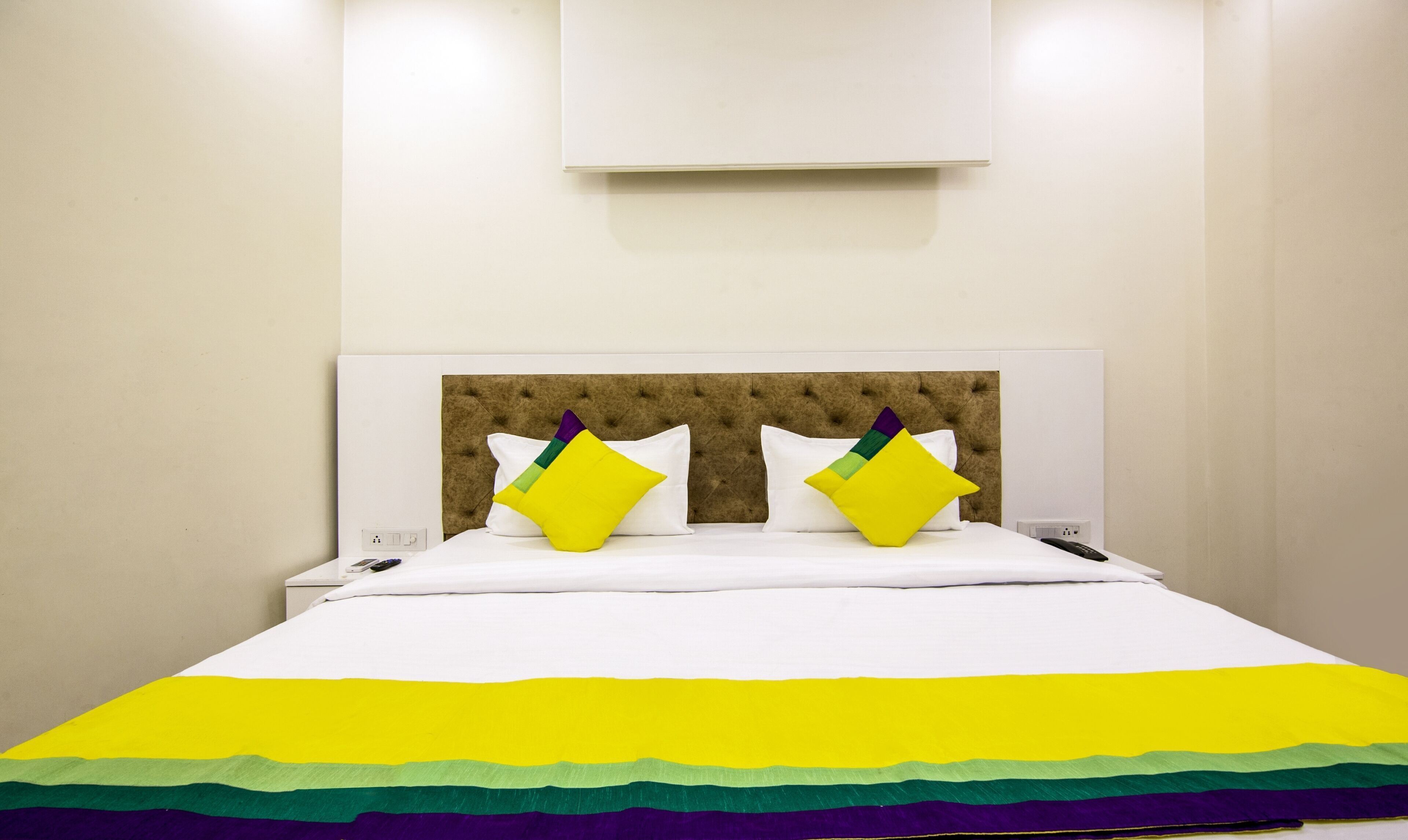 Desk, bed sheets