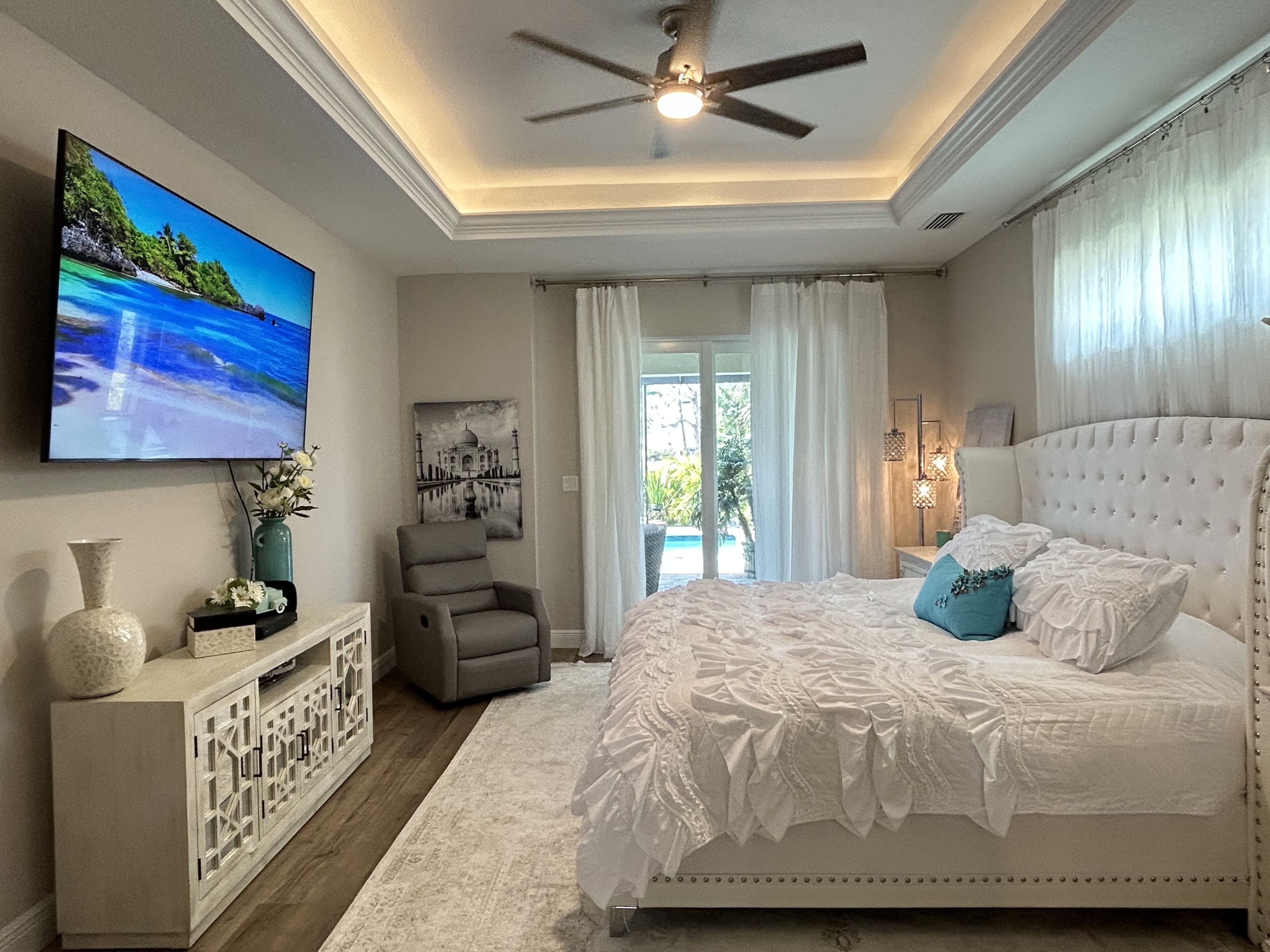 4 bedrooms, desk, iron/ironing board, free WiFi