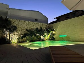 Outdoor pool, a heated pool