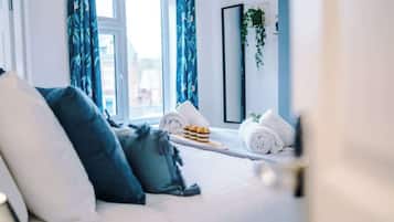 3 bedrooms, iron/ironing board, travel crib, WiFi