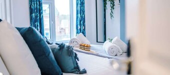 Stunning 3-bed house, amazing location, sleeps 5!