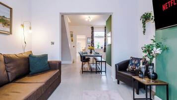 TV, Netflix, streaming services, offices