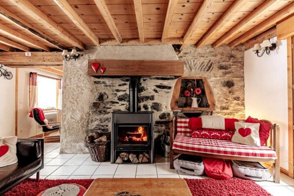 Interior - Sleeps 35 across three gites with shared garden and pool in summer (Chantepérier)