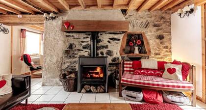 Sleeps 35 across three gites with shared garden and pool in summer