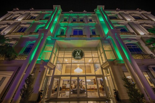 Luxury Night Hotel