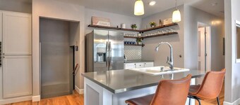 *New Listing* Downtown GJ Home w/ Outdoor Oasis & Hot Tub