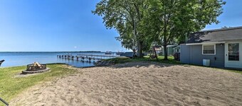 Full Cabin: 7 Steps to the Lake! PET FRIENDLY