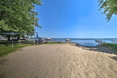 Full Cabin: 14 Steps to the Lake!  PET FRIENDLY!