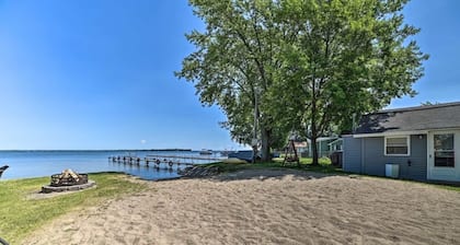 Full Cabin: 21 Steps to the Lake! PET FRIENDLY!