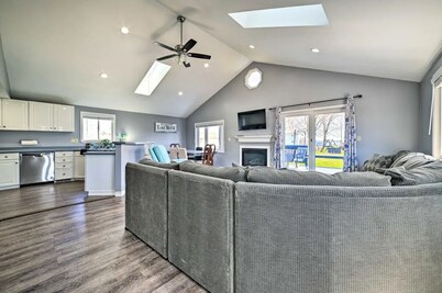 NEW! Lake House w/ A/C & Huge Deck!  PET FRIENDLY!