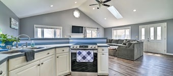 NEW! Lake House w/ A/C & Huge Deck! PET FRIENDLY!