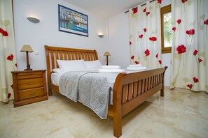 2 dormitoris, planxa i posts de planxar, wifi gratuïta i roba de llit