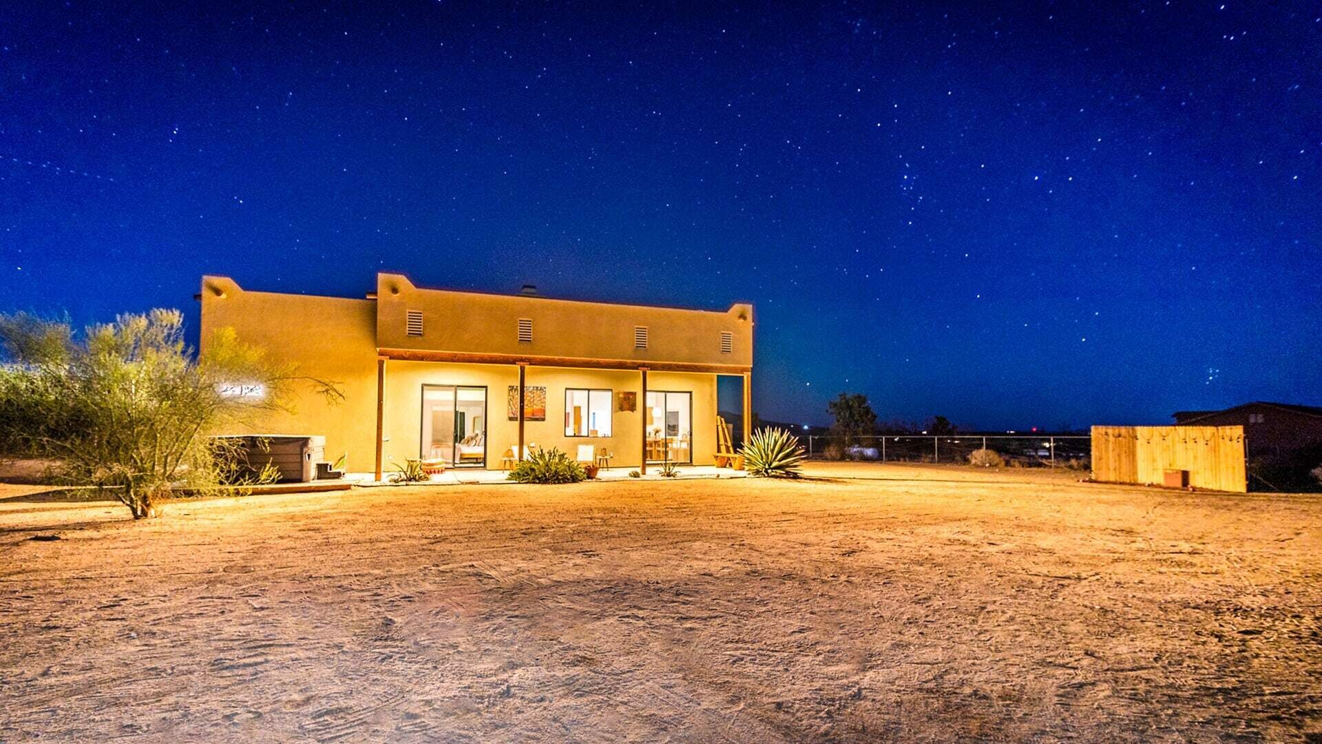 Desert Villa with hot tub and scenic views