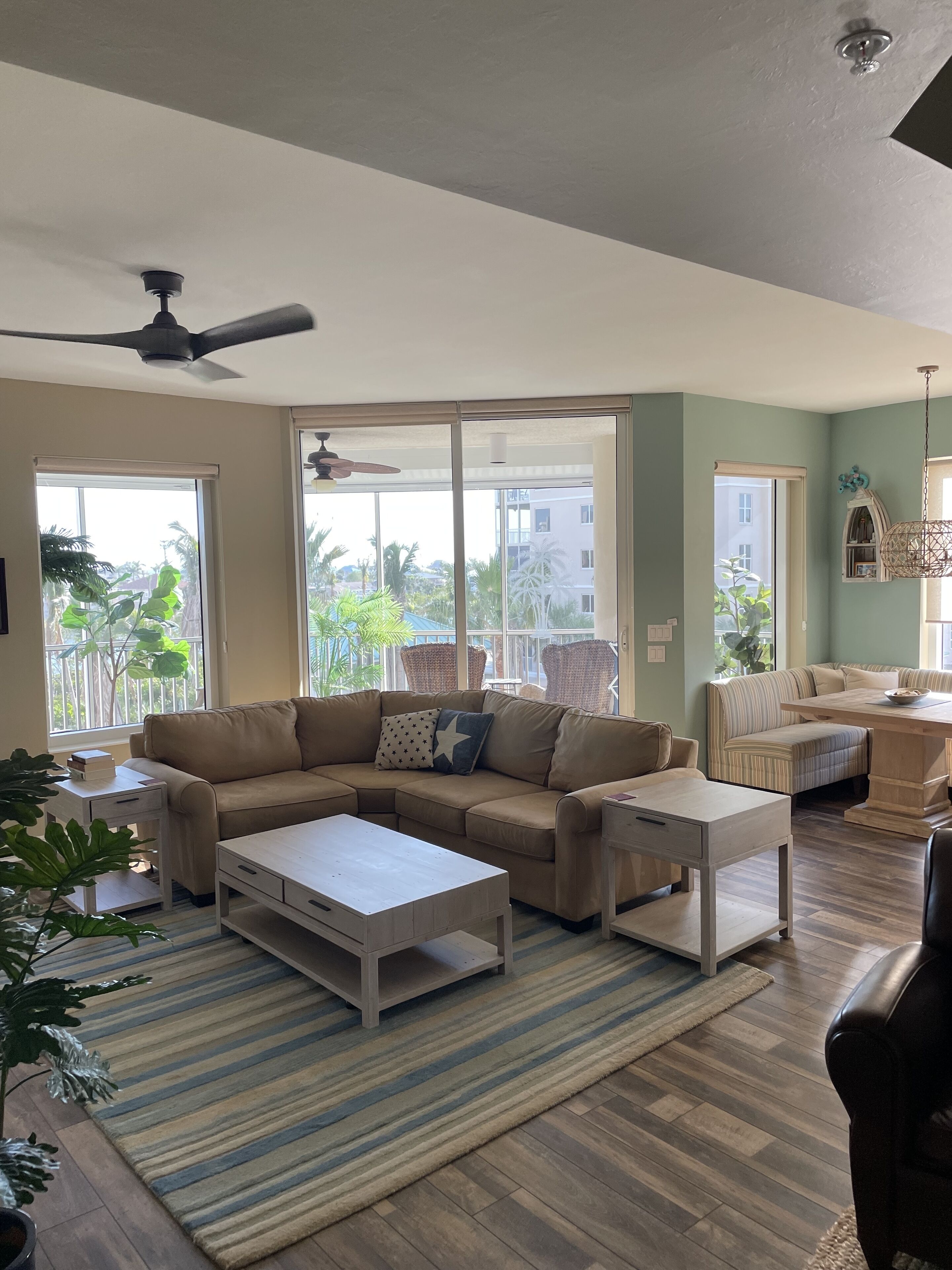 Large, Luxury Condo in gated community close to Beach and Bay!