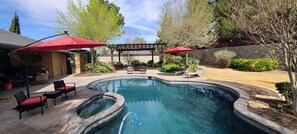 Outdoor pool - Emerald Rose! Serene home filled with love, beauty, peace around every corner. (El Paso)