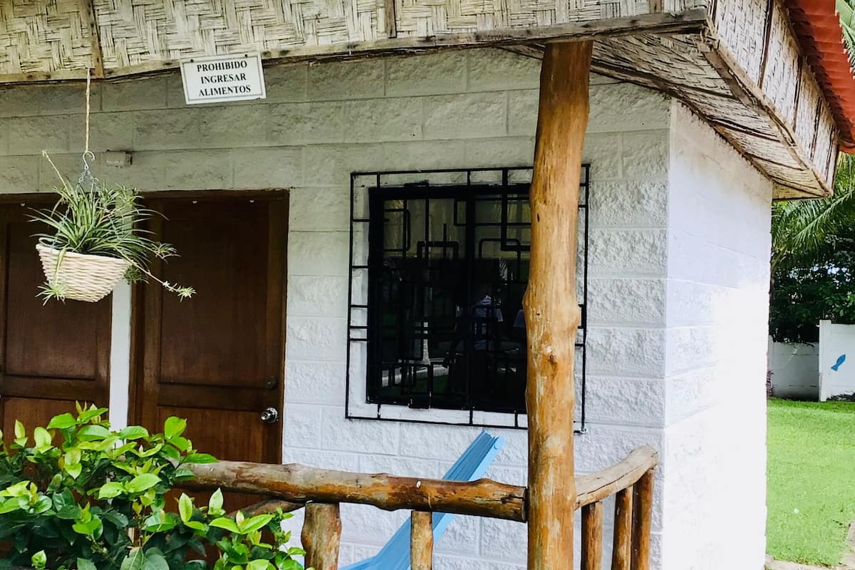 Economy Double Room, 1 Double Bed, Garden View | Free WiFi, bed sheets