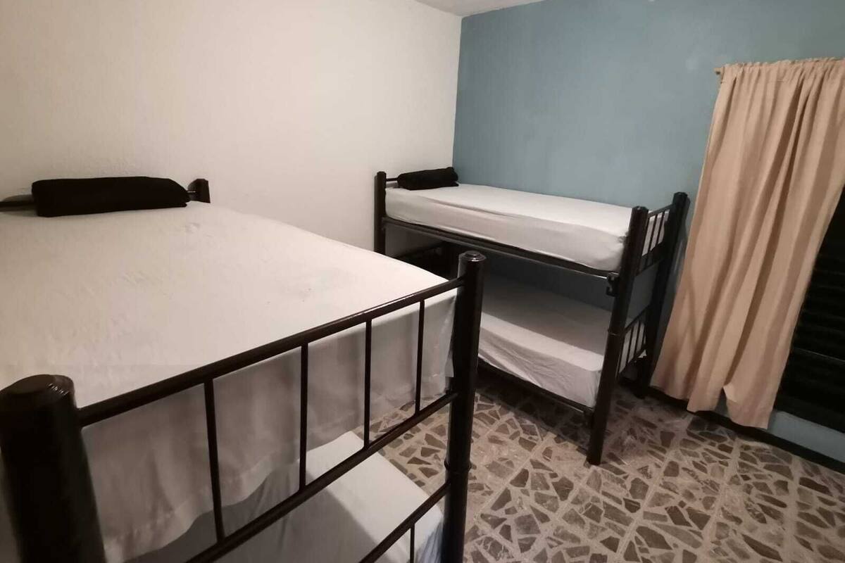 Habitación, solo para mujeres, baño compartido | Wifi gratis