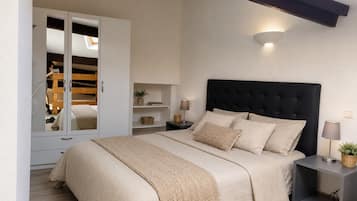 1 bedroom, desk, iron/ironing board, WiFi