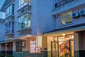 Exterior - Zhuyun Chaju (Wuyishan)